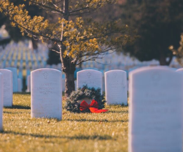 7 Things you need to know before Selling a Cemetery Plot