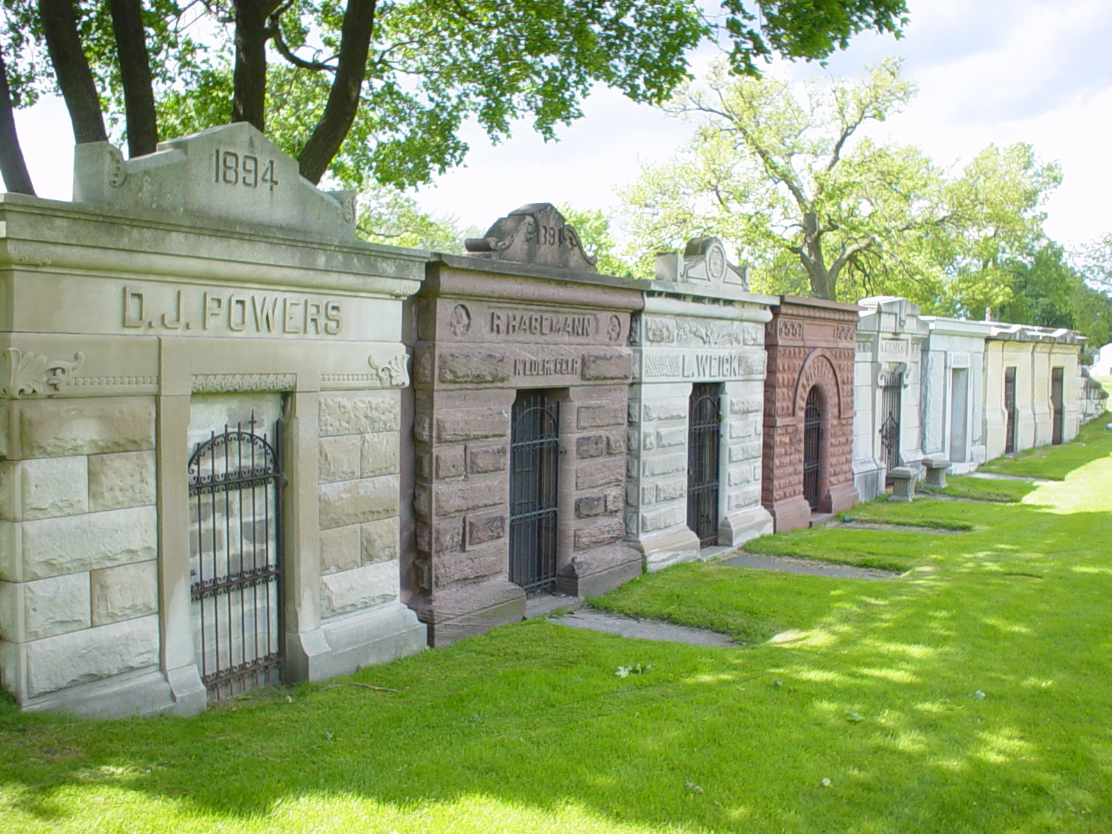 Beyond Headstones: Unique Features of Modern Cemeteries