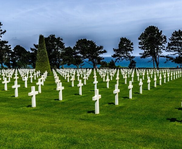 Top 10 Most Famous Graves in the World (And Why People Visit Them):-